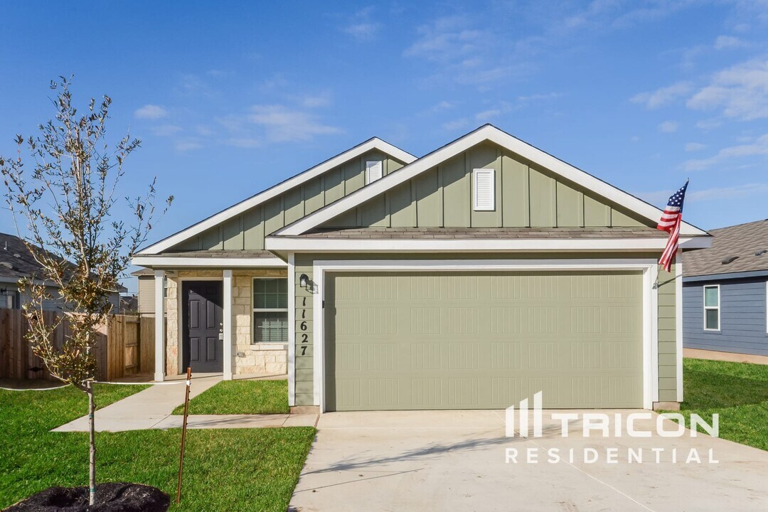 11627 Boyd Bay in San Antonio, TX - Building Photo