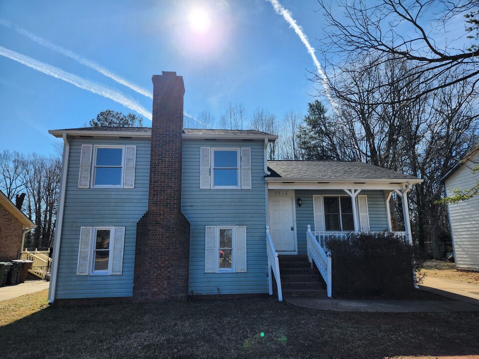 2916 Dove St in Greensboro, NC - Building Photo