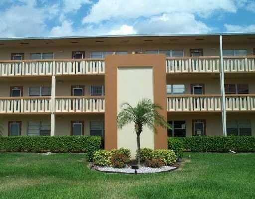 317 Dorset H in Boca Raton, FL - Foto de edificio - Building Photo