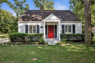 5927 Old Harding Pike in Nashville, TN - Building Photo