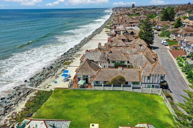 property at 2022 S Coast Hwy