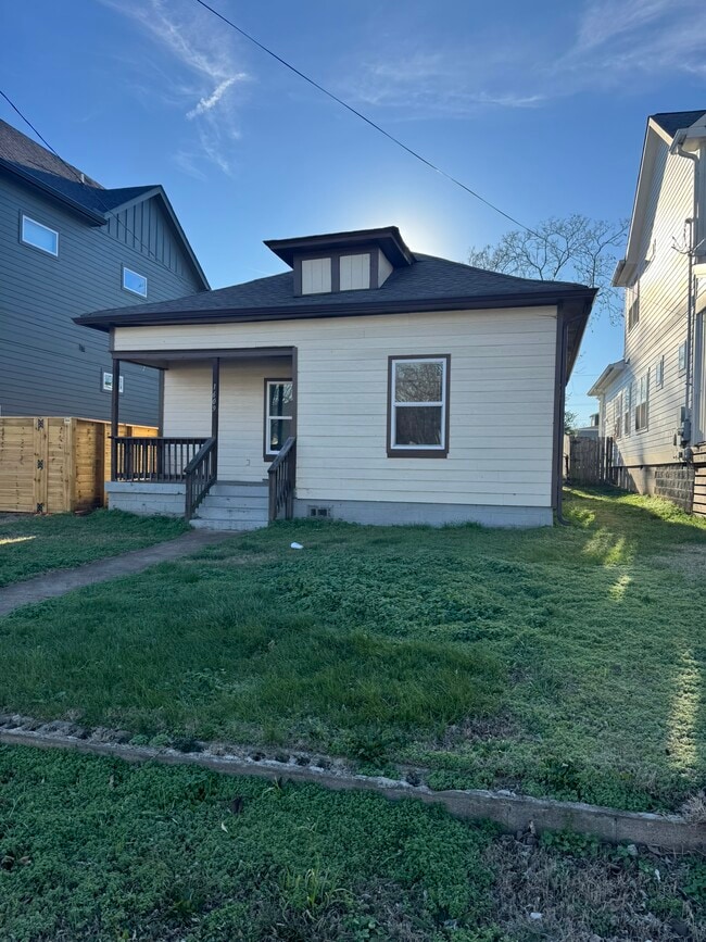 1609 17th Ave N in Nashville, TN - Building Photo - Building Photo