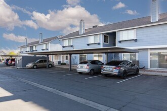 5370 Angler Cir in Las Vegas, NV - Building Photo - Building Photo