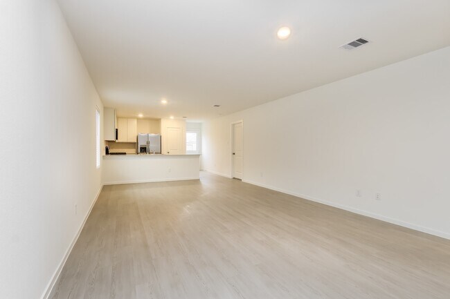 10812 Bird Of Paradise Ln