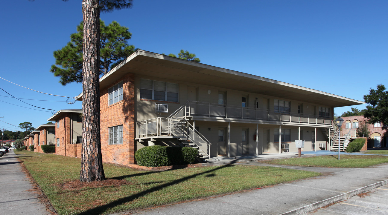 Forest Park Apartments in Jacksonville, FL - Foto de edificio