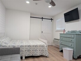 53 Winnapaug Rd in Westerly, RI - Building Photo