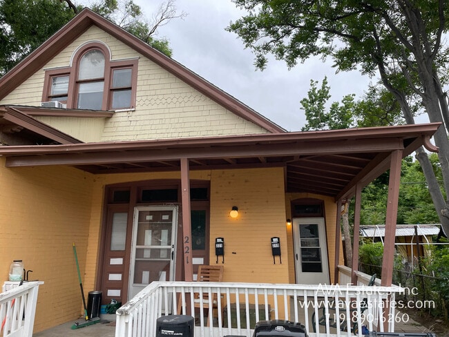property at 219 E Pitkin Ave
