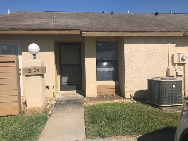 12124 Sand Pebble Way in Orlando, FL - Building Photo - Building Photo