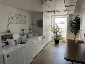 224 E Garden St in Pensacola, FL - Foto de edificio - Building Photo