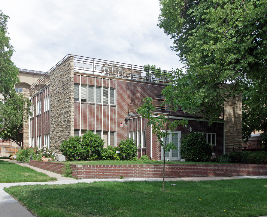 2233 S Josephine St in Denver, CO - Foto de edificio