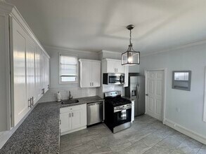 24 Pamrapo Ave in Jersey City, NJ - Building Photo - Building Photo