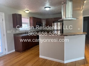 815 Turkey Ridge Dr in Fayetteville, NC - Building Photo - Building Photo