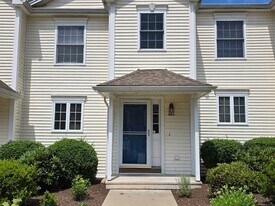 148 Mathewson St in Griswold, CT - Building Photo