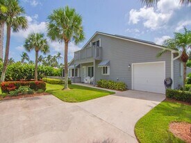 4949 N Hwy A1A, Unit 54 in Fort Pierce, FL - Building Photo