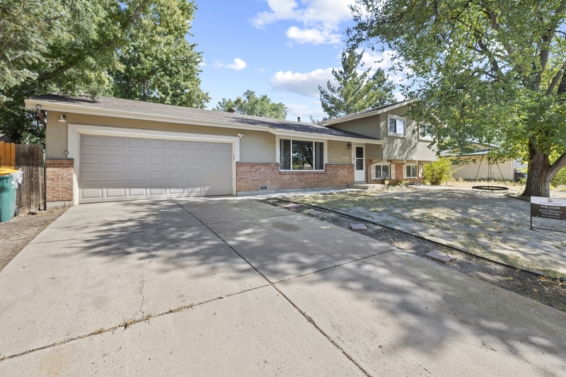 1033 Turley Dr in Colorado Springs, CO - Building Photo