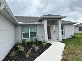2711 20th St SW in Lehigh Acres, FL - Building Photo