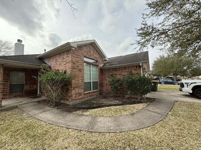 property at 4838 Chase Ct Dr