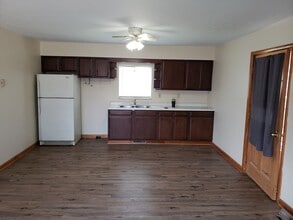 316 5th St in St Marys, WV - Building Photo - Building Photo