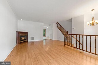 10504 Pine Haven Terrace in Rockville, MD - Building Photo - Building Photo