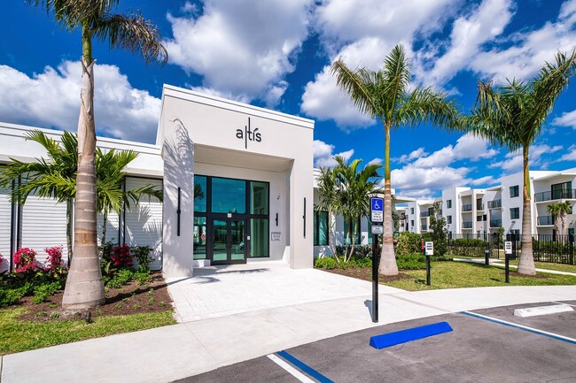 Altis Blue Lake in Lake Worth, FL - Building Photo - Building Photo