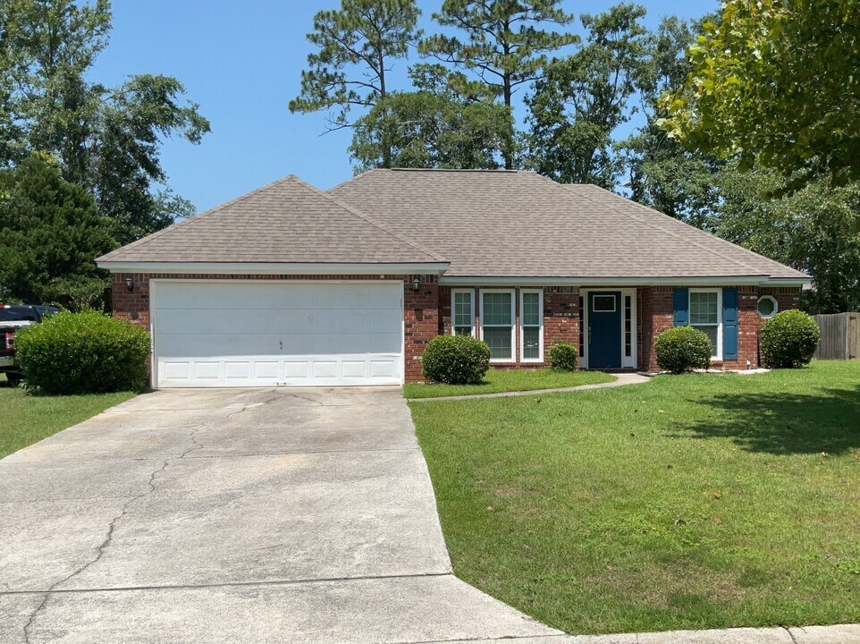 121 Timberland Gap Rd in Pooler, GA - Building Photo