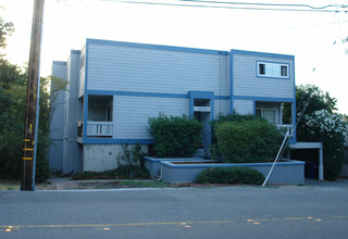 1510 Oakland Blvd in Walnut Creek, CA - Building Photo - Building Photo