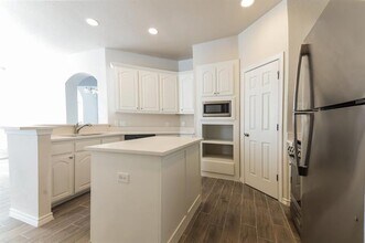 1093 Keeson Trail in Lewisville, TX - Building Photo - Building Photo