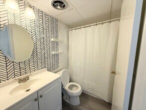 3003 Ala Napuaa Pl in Honolulu, HI - Foto de edificio - Building Photo