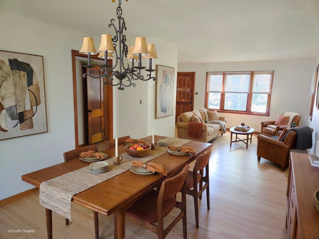 property at 4844 N Iroquois Ave