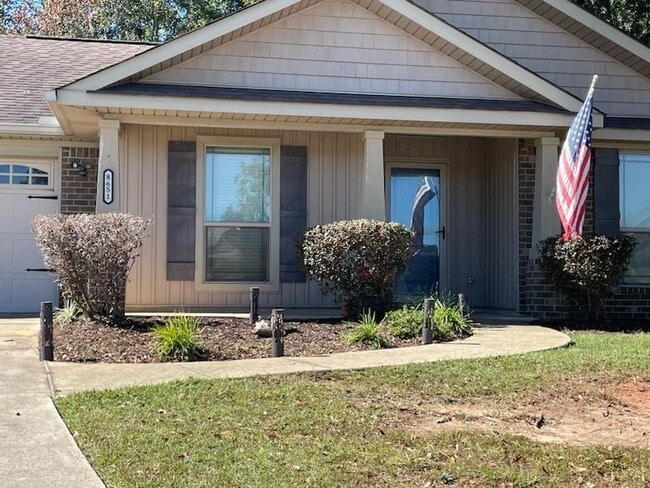 8651 Prince Ct in Semmes, AL - Foto de edificio - Building Photo