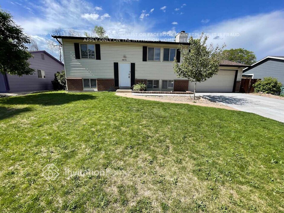 3831 E 122nd Ave in Thornton, CO - Building Photo