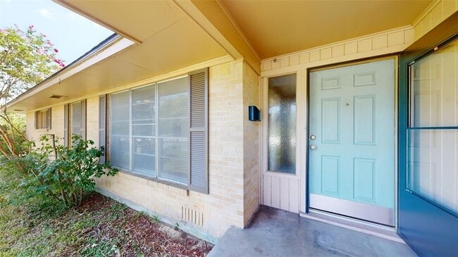 203 W Brookside Dr in Bryan, TX - Building Photo - Building Photo