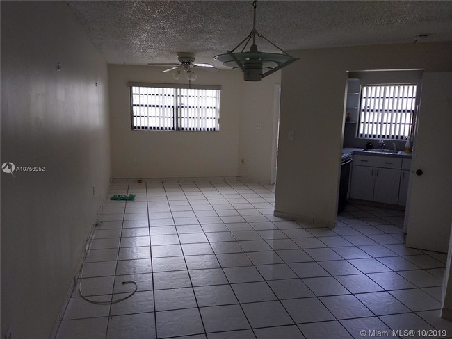 11801 SW 181st Terrace-Unit -2 in Miami, FL - Building Photo - Building Photo