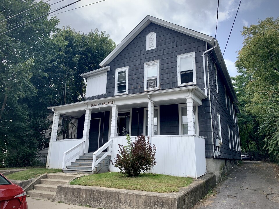 163 Oak St in Binghamton, NY - Building Photo