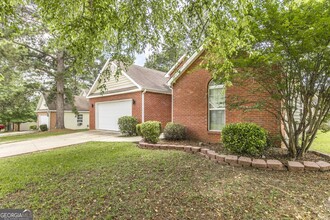 215 Wingfield Way in Kathleen, GA - Building Photo - Building Photo