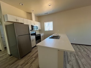 5507 Longview Dr in Paradise, CA - Foto de edificio - Building Photo