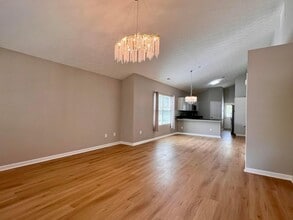 133 Holly Hock Ln in Lewis Center, OH - Building Photo - Building Photo