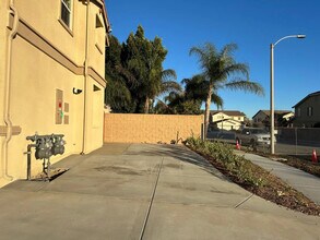 18182 Celsia Pl in Fontana, CA - Building Photo - Building Photo