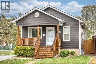 2226 Mercer St in Windsor, ON - Building Photo - Building Photo