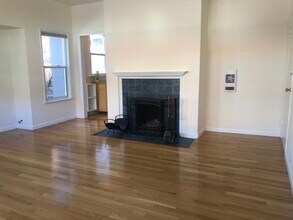 352 Palm Ave, Unit 2 in Oakland, CA - Building Photo - Building Photo