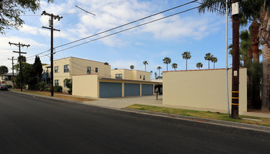 Kelly Apartments in Oceanside, CA - Building Photo - Building Photo