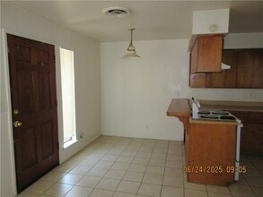 3829 N Roosevelt St in Kingman, AZ - Foto de edificio - Building Photo