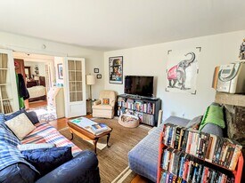 920 E Railroad Ave, Unit A in Bryn Mawr, PA - Building Photo