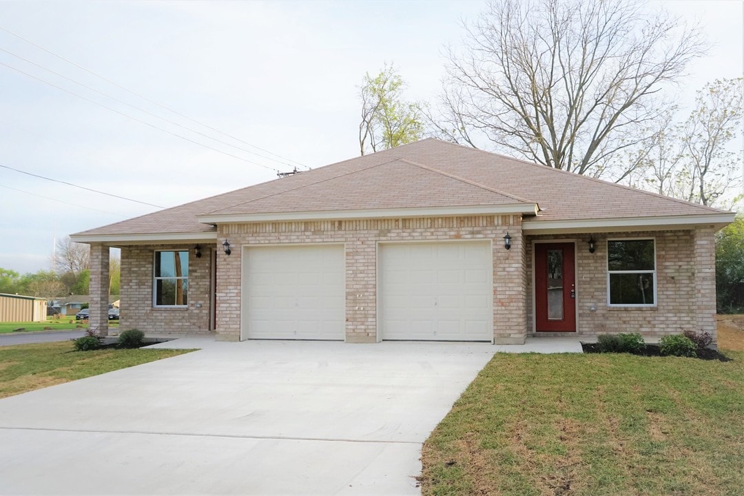 128 E Ball Rd in Harker Heights, TX - Building Photo