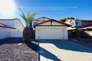 2733 W Estrella Dr in Chandler, AZ - Building Photo