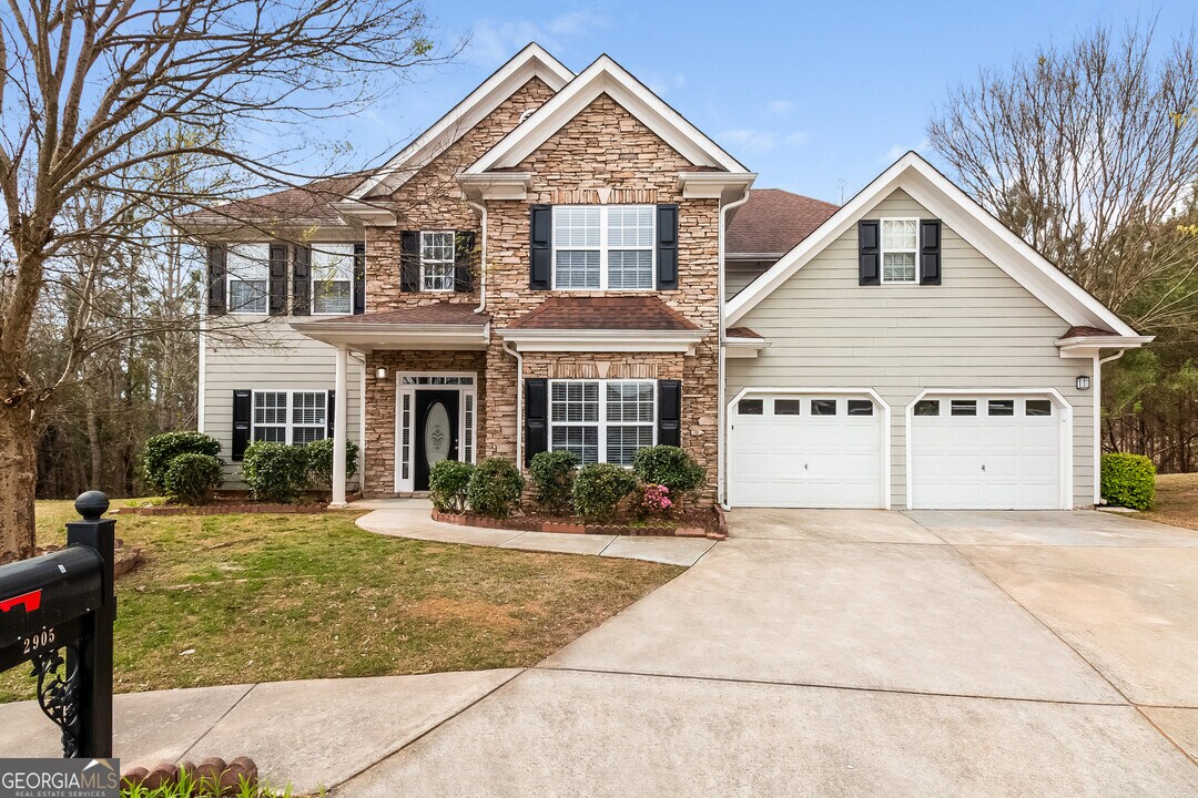 2905 Hollow Trce in Douglasville, GA - Foto de edificio