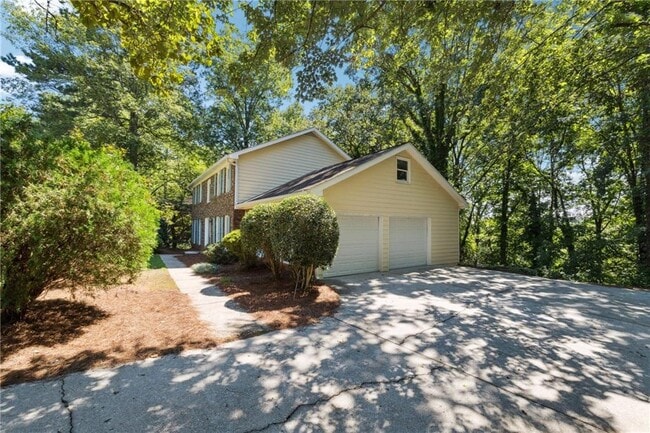 3761 Ridge Rd SE in Smyrna, GA - Building Photo - Building Photo