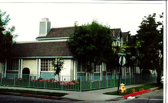 801 S Tamarind Ave in Compton, CA - Building Photo