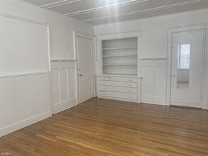 1462 Commonwealth Avenue-Unit -Apt 1 in Boston, MA - Building Photo - Building Photo