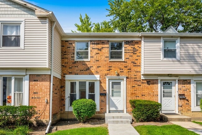 property at 3075 Kingston Ct